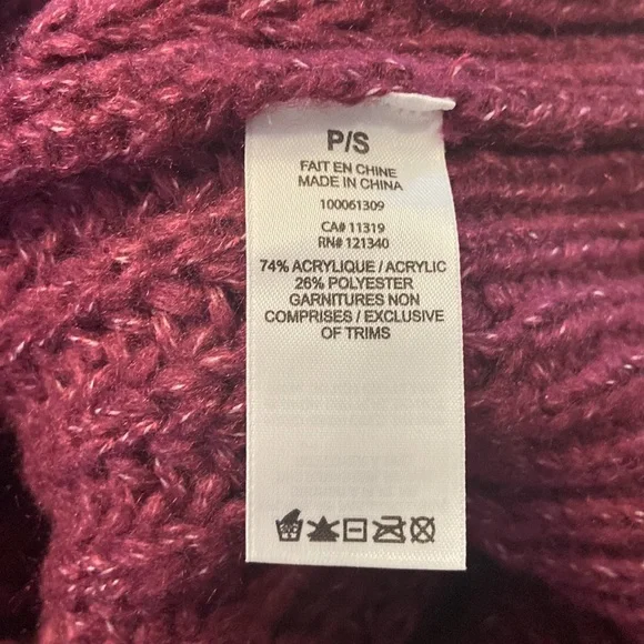 Beautiful sweater - Picture 5 of 5